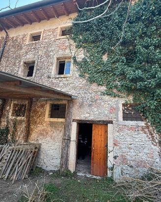 San giovanni ilarione: rustico panoramico