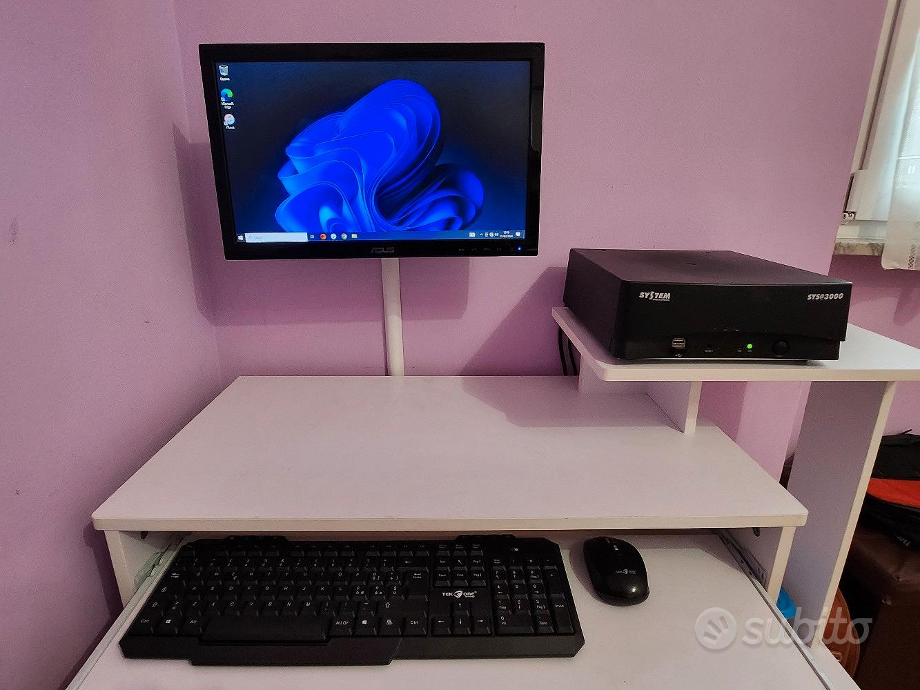 Scrivania Con staffa doppio monitor e monitor pc - Arredamento e Casalinghi  In vendita a Torino