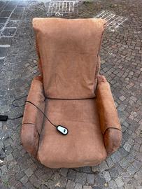 Due potrone relax UGUALI elettriche