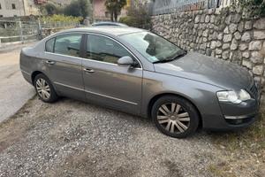 Vendere  la auto vw passag