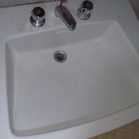 Lavandino in ceramica 60x50