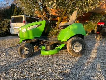Trattorino tosaerba Viking
