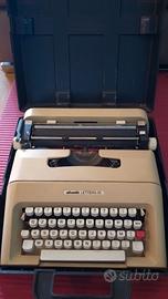 Macchina da scrivere Olivetti lettera 35