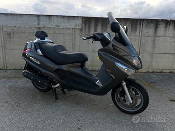 Piaggio XEvo 400