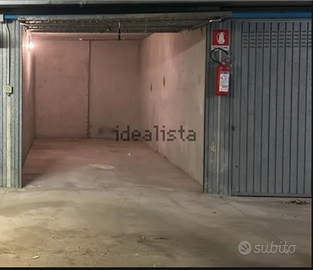 Garage in pavia