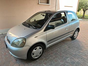 Toyota Yaris 2001