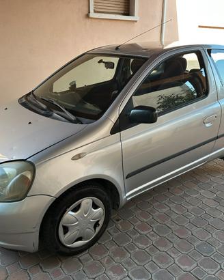 Toyota Yaris 2001