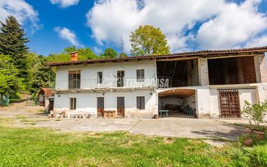 CASCINALE PANORAMICO CON TERRENO