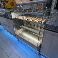Vetrina pasticceria