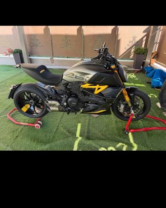 Ducati Diavel black and steel  anno 2022 km11 mila