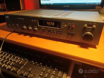 Sintoamplificatore NAD 701