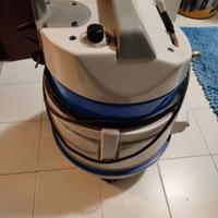 aspirapolvere e lavapavimenti