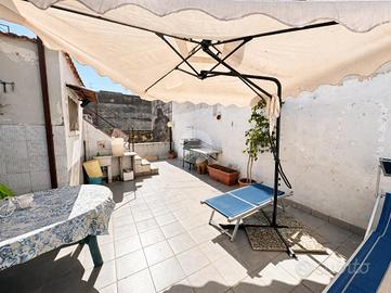 2 LOCALI A TORRE DEL GRECO
