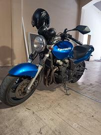 Kawasaki ZR7 