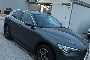 ALFA ROMEO STELVIO 2.2 TD 210cv AT8 Q4 LIMITED