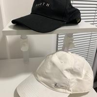 Cappello Nike bianco con logo in metallo +cappello