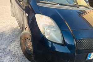 Toyota yaris 1000 benzina 5 porte 12/07