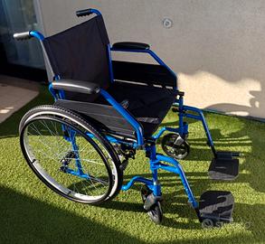 Carrozzina / Sedia a rotelle pieghevole