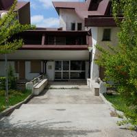 Bilocale St. Greé con giardino e cantina