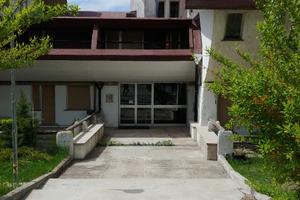 Bilocale St. Greé con giardino e cantina