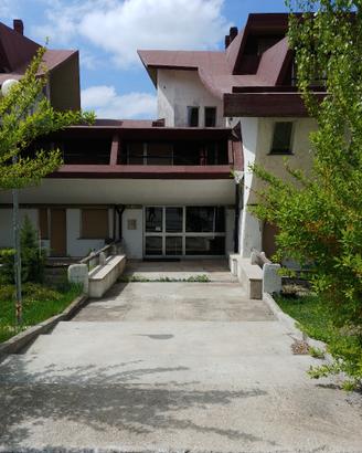 Bilocale St. Greé con giardino e cantina