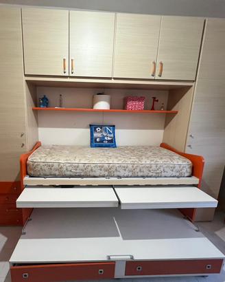 Letto a castello con armadio