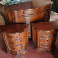 Comò comodini in noce