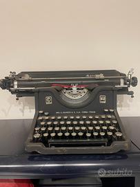 Macchiana da scrivere Olivetti M40