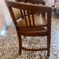 Sedie e tavolo in noce