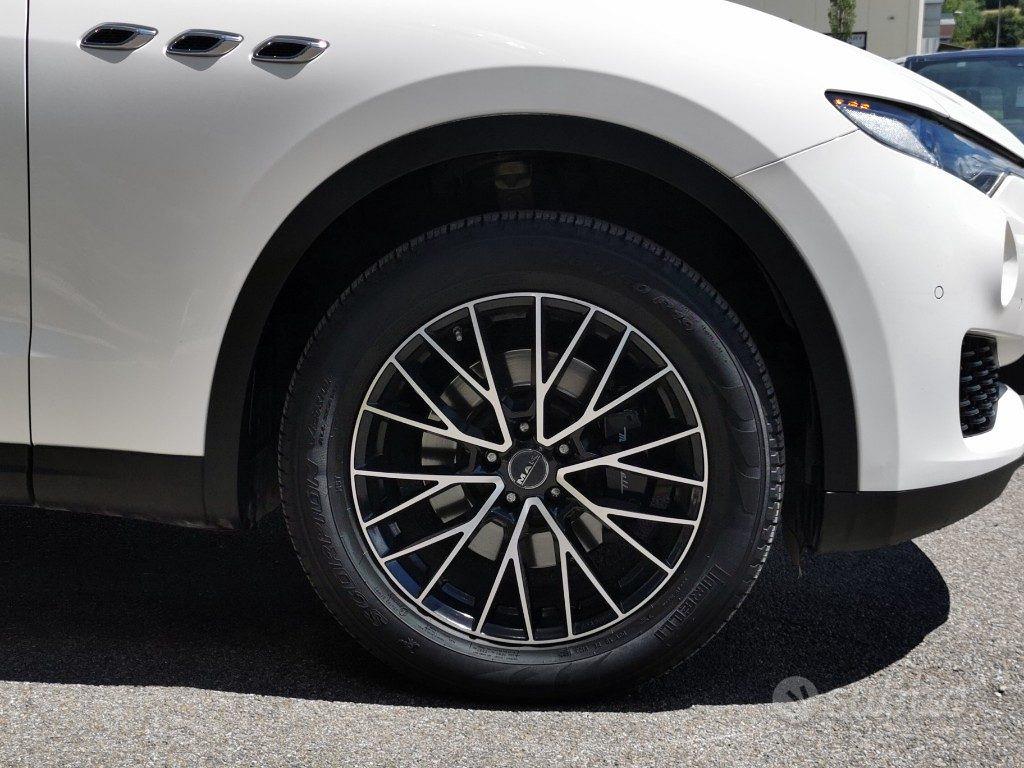Maserati Levante 2018 photo 4