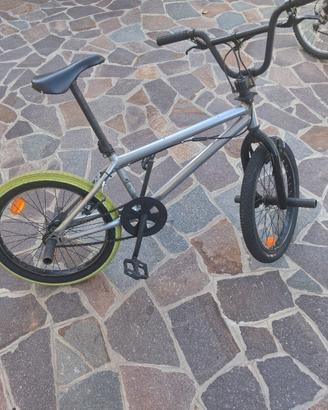 bicicletta bmx