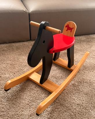 cavallo a dondolo in legno