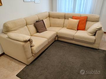 Divano angolare con sistema relax