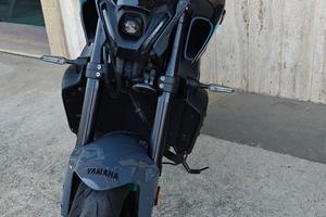 Yamaha MT-09 MTO9 CYAN