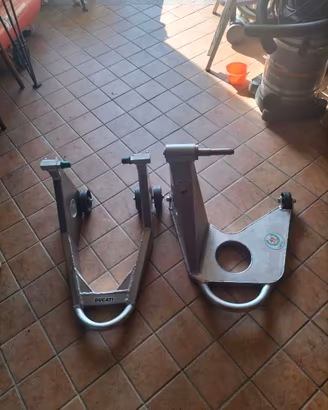 Cavalletti moto Ducati