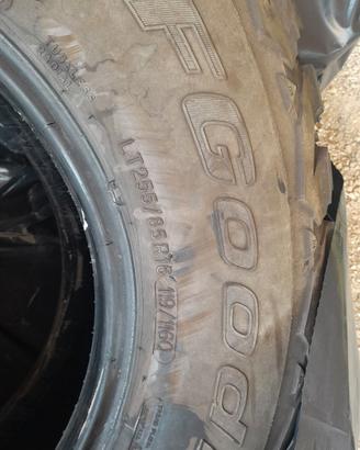 Gomme BF 255 85 16 mud