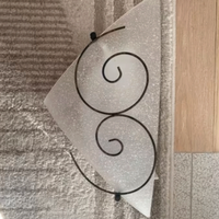 Lampade: plafoniere ed applique pari al nuovo