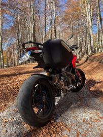 hyperstrada 821