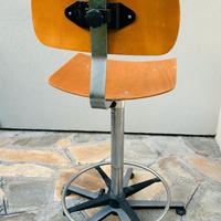 sgabello industrial design, stile vintage