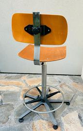 sgabello industrial design, stile vintage