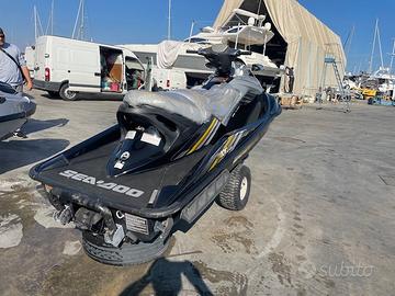 Moto d'acqua SEA DOO RXT 215