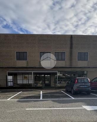 CAPANNONE A BOLLENGO