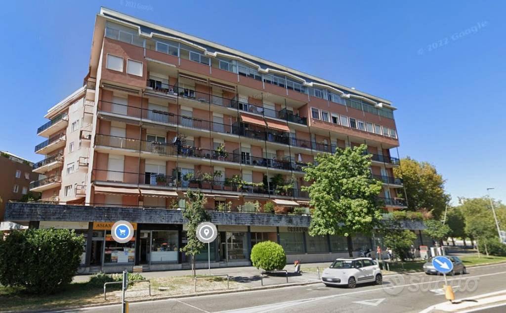 Immobile in asta di 160 m² con box auto a Bergamo
