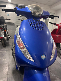 Piaggio zip