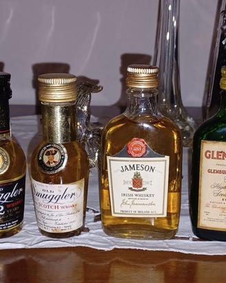 N. 8 MIGNON WHISKY ENCYCLOPEDIA SOFFIANTINO NO BOX