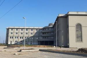 Palazzo / Stabile di 6928 m² con 5 locali a Carava