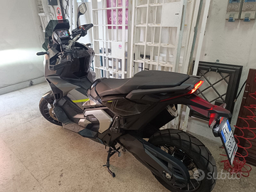 Honda x-adv