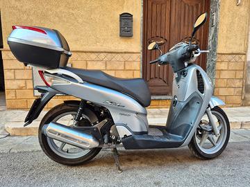 scooter honda SH 150