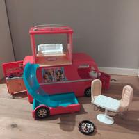Camper Barbie con piscina