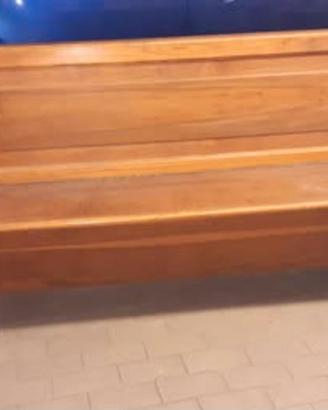 Panca in legno con contenitore